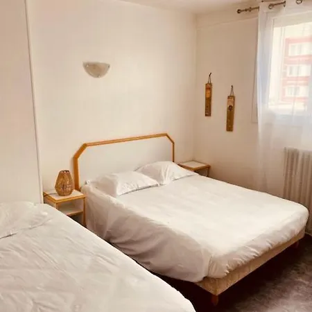 فندق De Normandie 2*