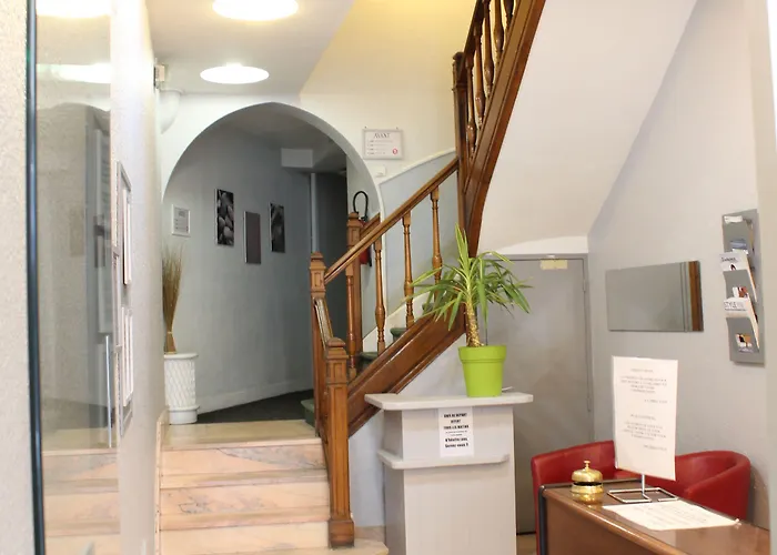 Hotel De Normandie 2*