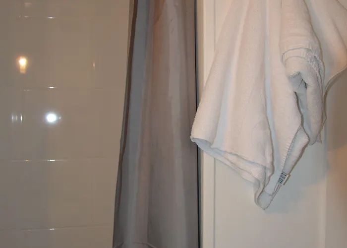 Hotel De Normandie 2*